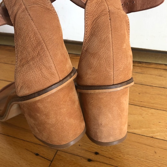 Alias Mae Tan Leather Block Heel Open Toe Heels 7 - Picture 10 of 16